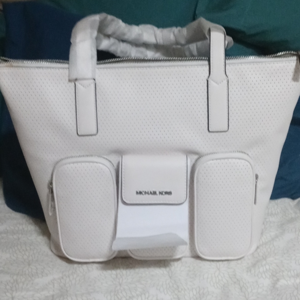Micheal Kors tote
